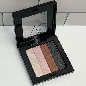 Victoria’s Secret Smitten Eyeshadow Quad